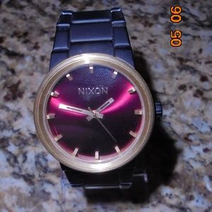 NIXON "shoot to thrill" Cannon watch